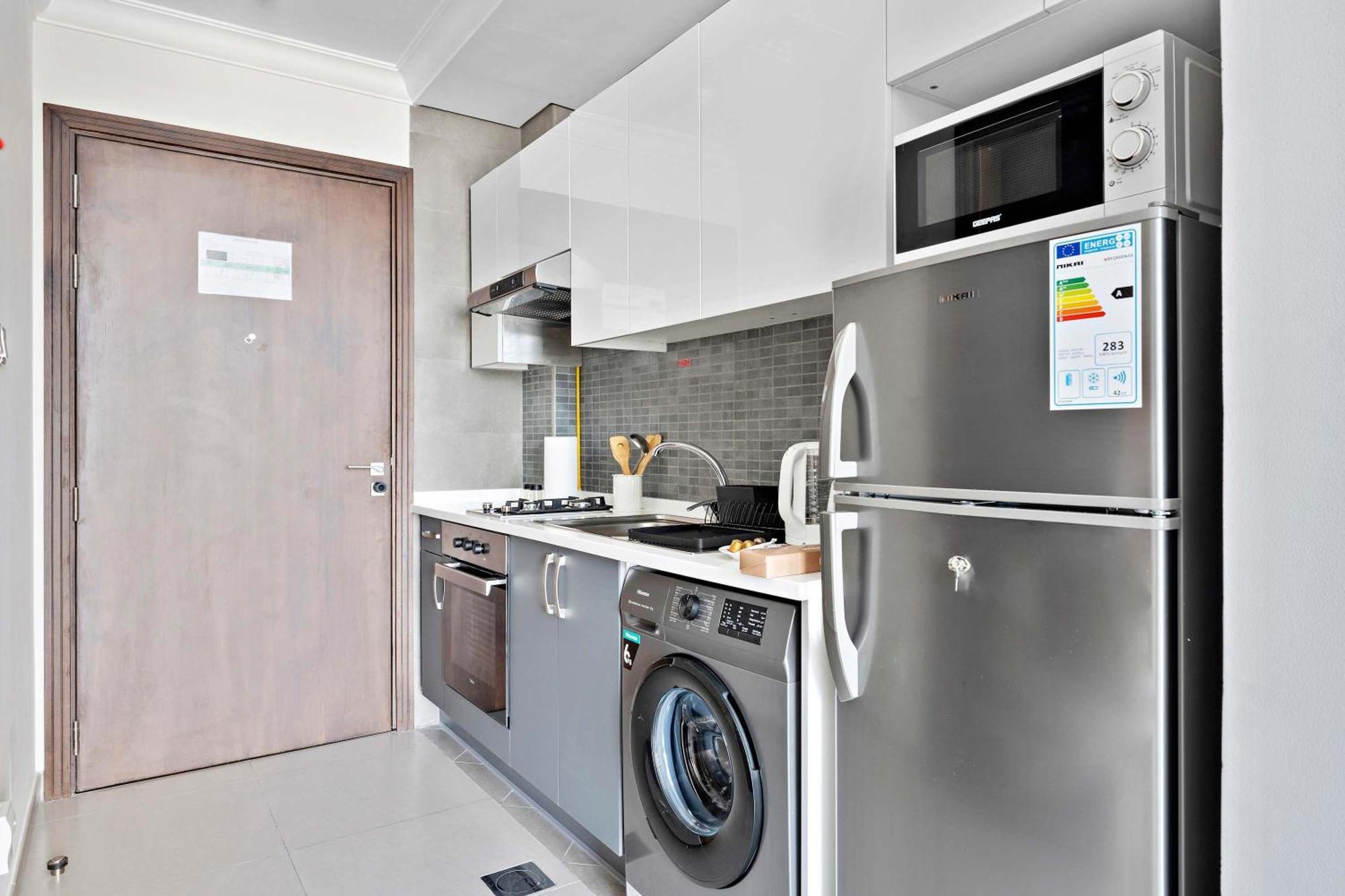Apartment Silkhaus Beautiful In Art Gardens With Pool Access Dubai